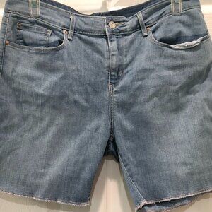 Signature by Levi Strauss Women's Mid Rise Denim Shorts  Size 16
